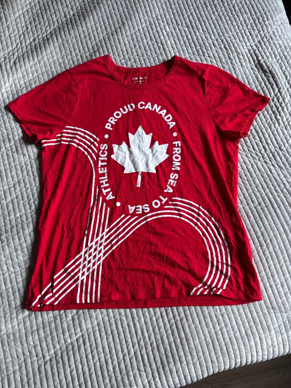Joe Fresh Womens Proud Canada Athletics Graphic T-Shirt Red Size XL
